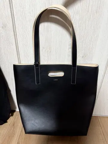 블랙 가죽 토트백과 숄더백 세트