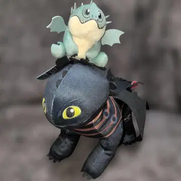 투슬리스와 히컵의 드래곤 봉제 인형