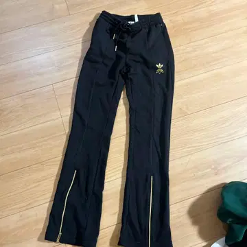 adidas 블랙 조거 팬츠