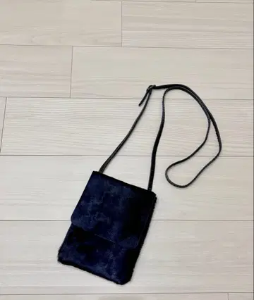 [ 새상품 ] 미니 숄더 퍼 미니백 스마트폰 숄더