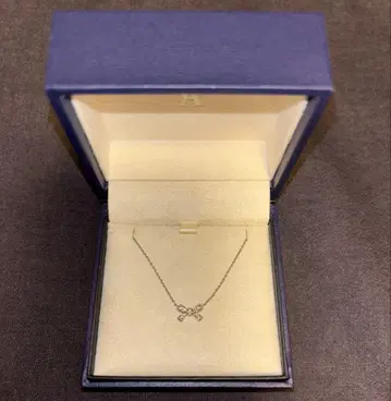 새상품급 반돔 아오야마 리본 목걸이