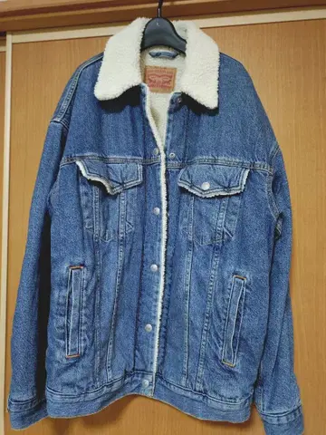 리바이스/보아 안감 데님 자켓 ( M 사이즈 ~ L 사이즈 )