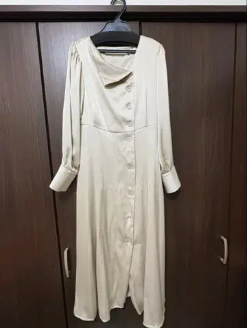 LAGUNAMOON/골드 베이지 원피스