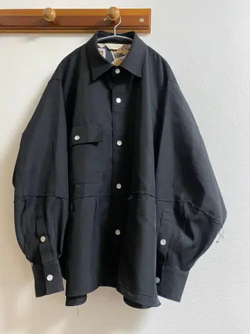 jieda 21ss / cut off over shirt