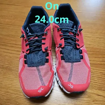 On 클라우드 레드/블랙 스니커즈