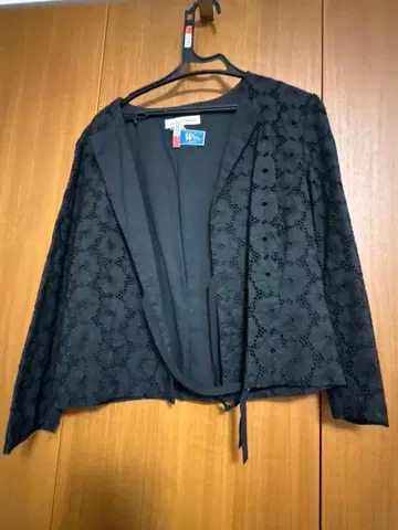 LAURAASHLEY 가디건 블랙