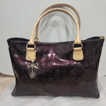 클레이서스 토트백 에나멜 퍼플 엠보싱 A4