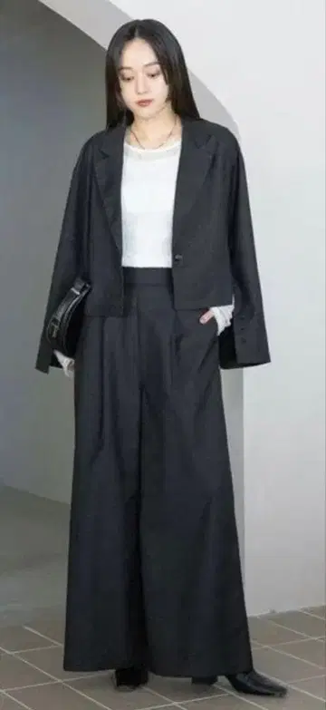 블랙 숏 자켓 2WAY 디자인