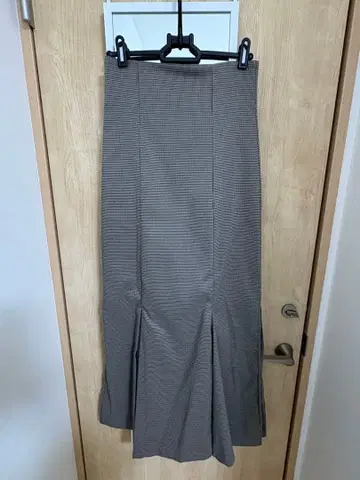 릴루 머메이드 스커트 체크 무늬 롱 스커트 슬릿