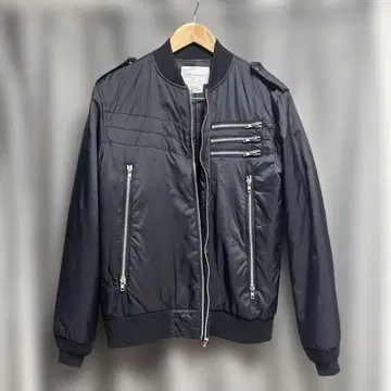 SEESWAYSATIATE 블랙 점퍼