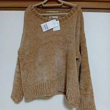 알파벳 알파벳 새상품 베이지 몰 니트 스웨터