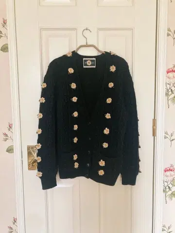 PINK HOUSE 블랙 꽃무늬 자수 가디건 긴팔