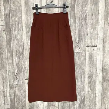 시빌라 sybilla [새상품급] 브라운 타이트 스커트 앞 포켓 부착