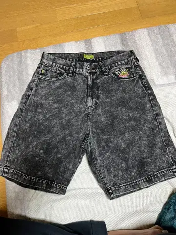 HUF 블랙 데님 숏팬츠