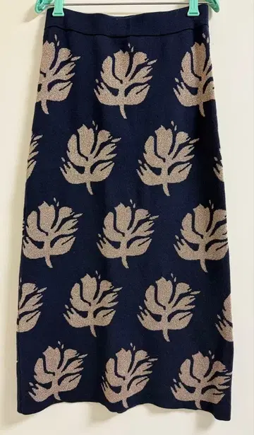 Demylee 메탈릭 니트 스커트 네이비