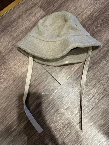 PUBLIC TOKYO 베이지 버킷 햇