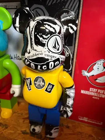 Volcom 베어브릭 피규어 400