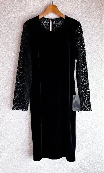 미사용 새상품 ZARA BASIC 블랙 무릎 기장 원피스 긴팔 L 사이즈