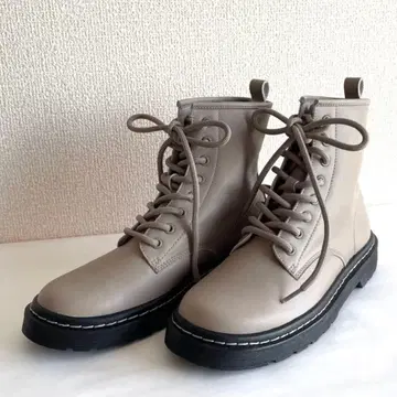 새상품*22.5cm Lucida 레이스업 부츠 통굽