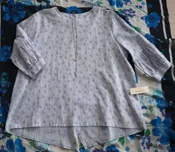 [ 새상품 ] VIVIDSTYLE 라벤더색 미니 꽃무늬 린넨 블라우스