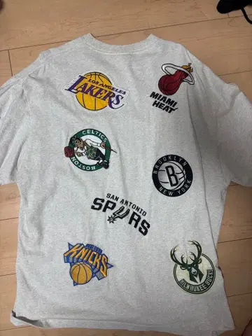 NBA 로고 T셔츠 L 사이즈