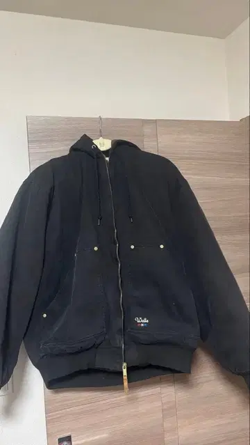 [ 대특가 선착순 ] Walls 블랙 후드 부착 자켓 후드티