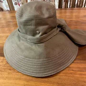 헬렌 카민스키 올리브 그린 리본 포함 햇 미사용 새상품 멜로디