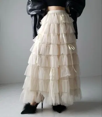 밈 셀렉 스트랩 리본 발레코어 샤샤 스커트 아이보리