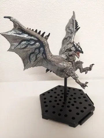 몬스터 헌터 리오레우스 희귀종 피규어