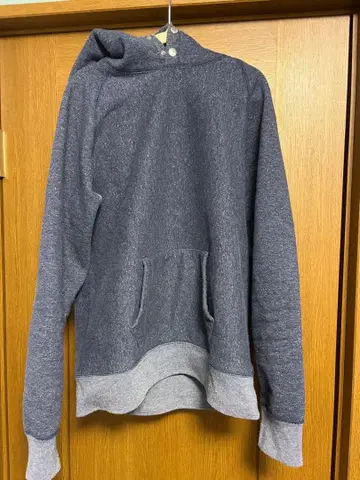 네이비 버튼 후드티