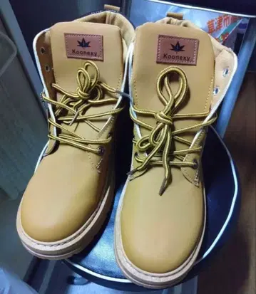 베이지 하이킹 부츠