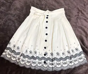 LEST ROSE 플레어 스커트