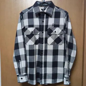 Subtlety 블랙/화이트 체크 무늬 긴팔 셔츠