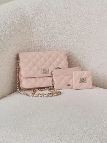 다리치 DD 로고 퀼팅 트래블 세트