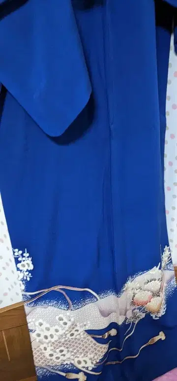 파란색 꽃무늬 자수 호몬기