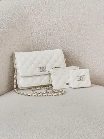 다리치 DD 로고 퀼팅 트래블 세트