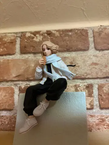 피규어 화이트 자켓 마이키 동리베