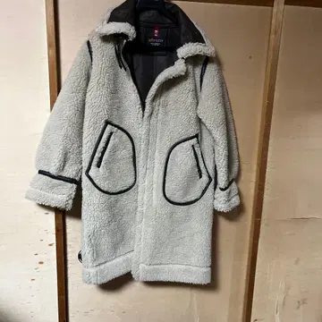 ALPHA 아이보리 플리스 자켓