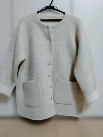 아메리칸 홀릭 W 페이스 니트 코디건 화이트 사이즈 M
