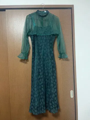 LACE LADIES 다크 그린 시어 볼레로 포함 드레스