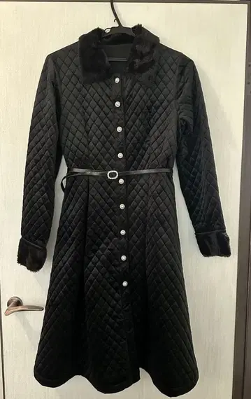 페리큐르 퀼팅 롱 코트