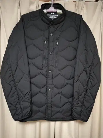 유니클로 화이트 마운테니어링 하이브리드 다운 자켓 L