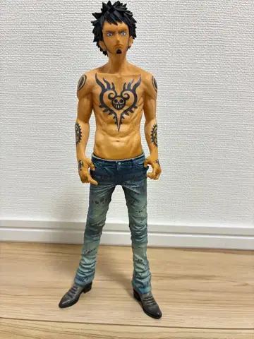 원피스 트라팔가 로 피규어