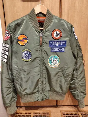 DEUS MA-1 플라이트 자켓 올리브 그린