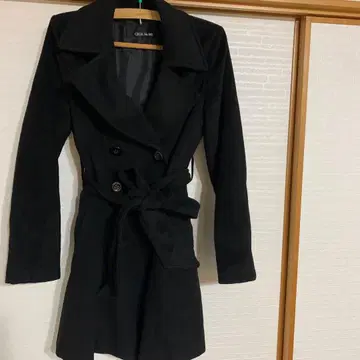 CECI McBEE 블랙 더블 브레스트 피 코트