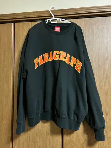 PARAGRAPH 블랙 맨투맨 트레이닝복