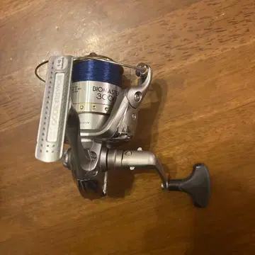 BIOMASTER 3000 낚시릴 캐링 케이스 포함