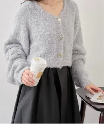 chico 라메 리본 얀 팬시 가디건 + 숏 팬츠