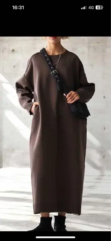 안티쿠아 스펀지 니트 원피스 H-503