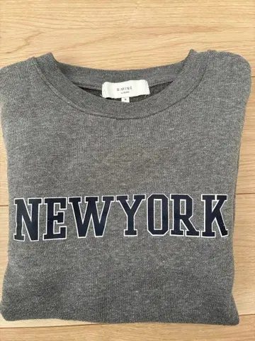 그레이 NEWYORK 프린트 트레이닝복